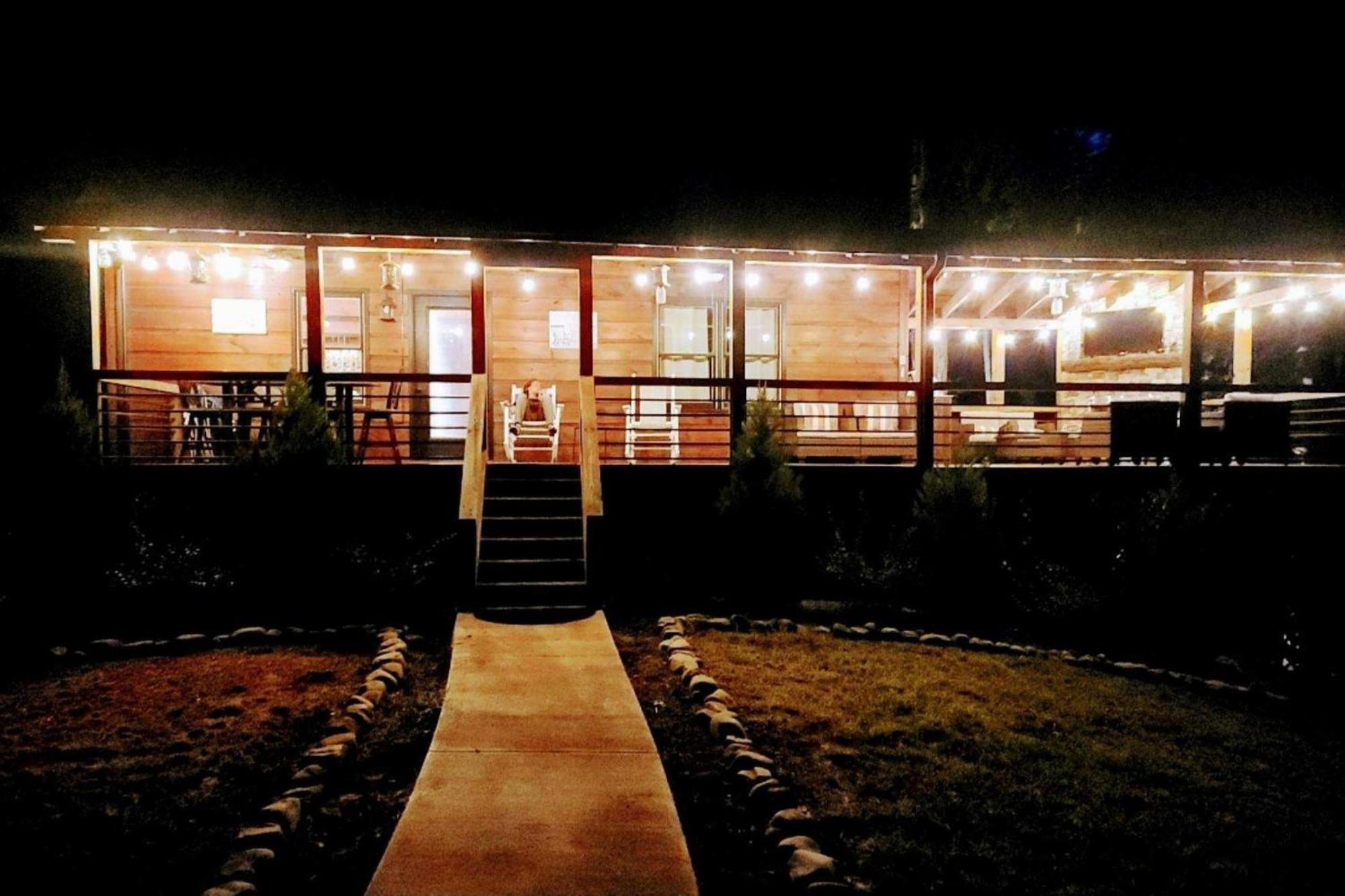 Adore The Smores Rustic Mountain Charm Outdoor Spaces And A Cozy Hot Tub Блу Ридж Екстериор снимка