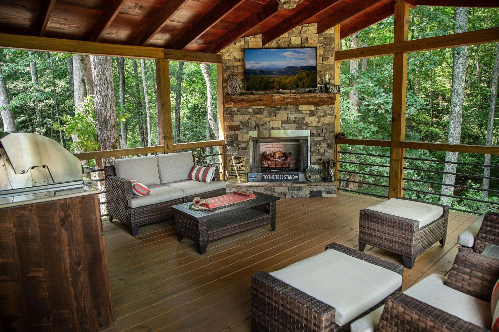 Adore The Smores Rustic Mountain Charm Outdoor Spaces And A Cozy Hot Tub Блу Ридж Екстериор снимка