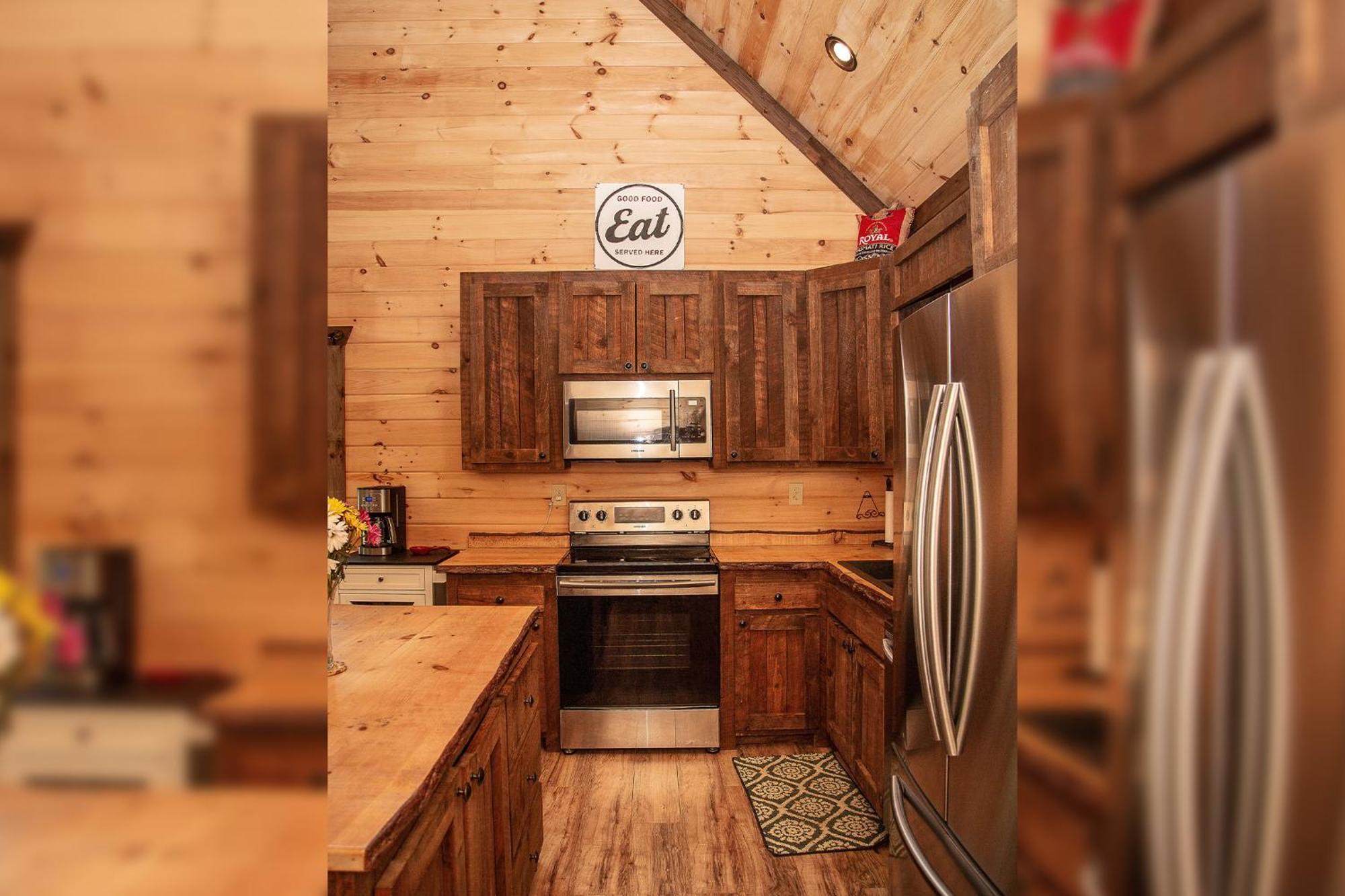 Adore The Smores Rustic Mountain Charm Outdoor Spaces And A Cozy Hot Tub Блу Ридж Екстериор снимка